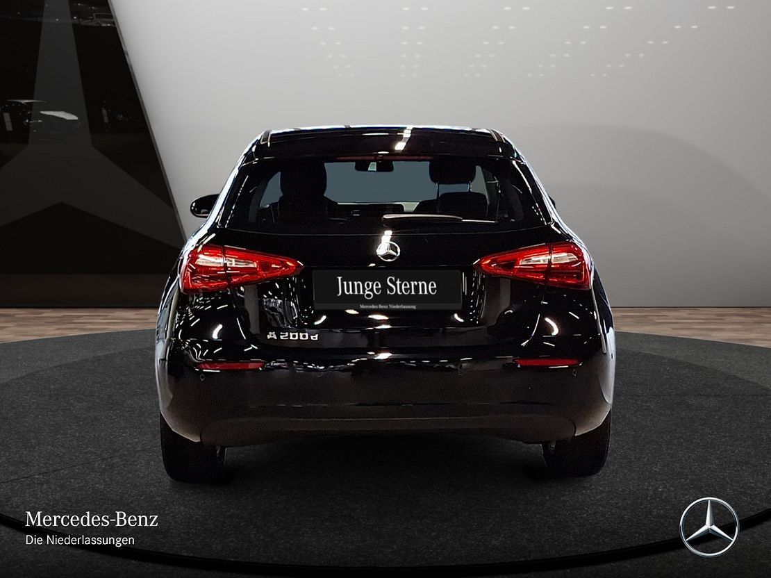 Mercedes-Benz A 200 A 200 d