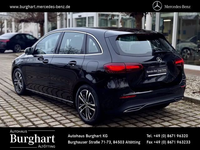 Mercedes-Benz B 180 Progressive Sedan