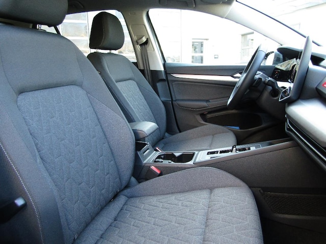 Volkswagen Golf 1.5 eTSI DSG