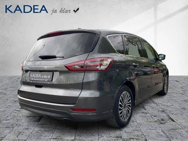 Ford S-Max Titanium