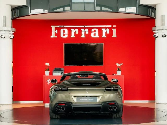 Ferrari Roma Spider