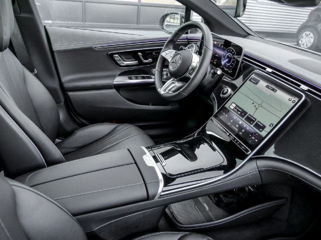 Mercedes-Benz EQE 300 Sedan