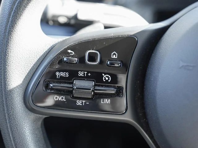 Mercedes-Benz A 250 A 250 e