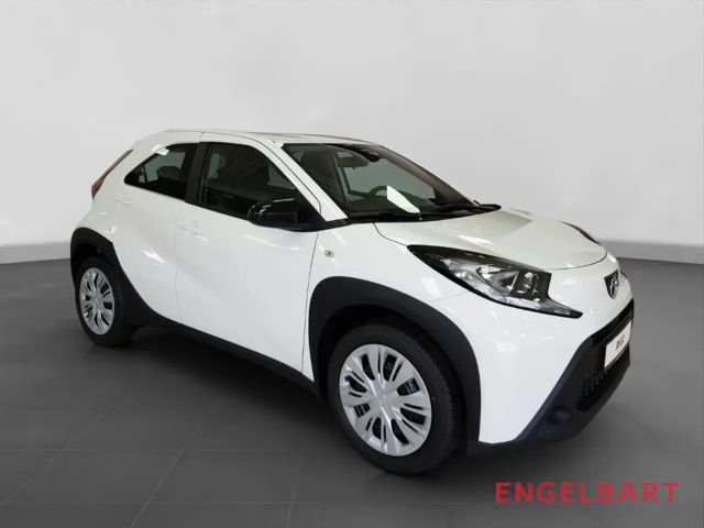 Toyota Aygo X 1.0 VVT-i Business Hatchback