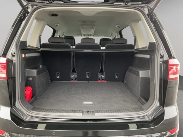 Volkswagen Touran 1.5 TSI DSG R-Line