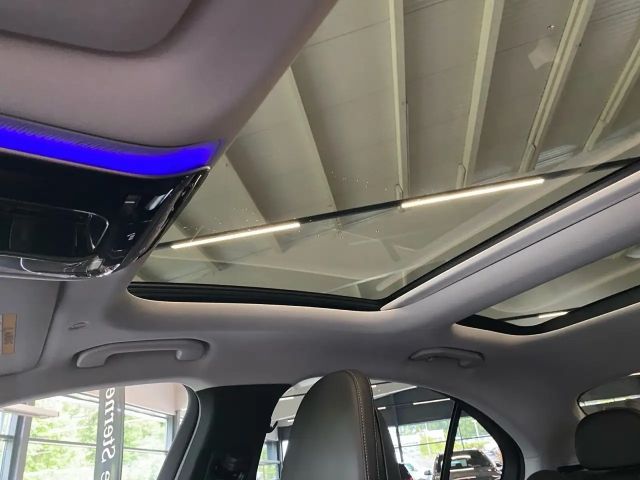 Mercedes-Benz C 300 AMG Line Sedan