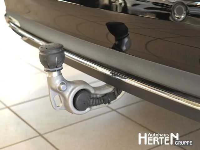 Mercedes-Benz E 300 AVANTGARDE Estate