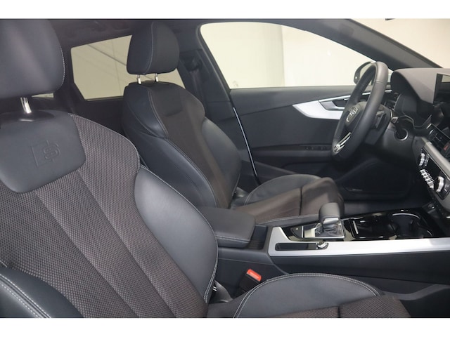 Audi A4 40 TDI Avant S-Line S-Tronic