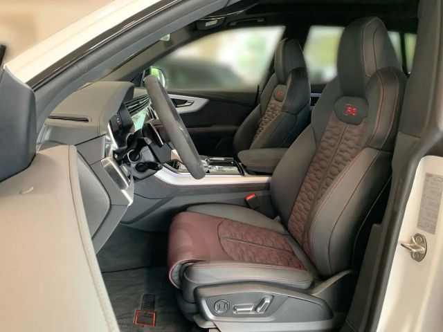 Audi RS Q8 Performance Quattro