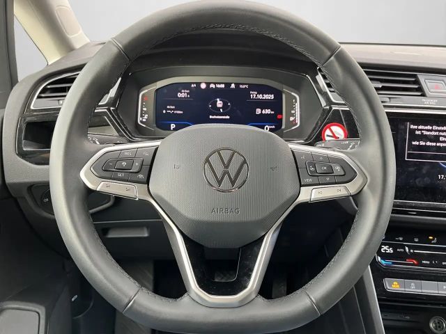 Volkswagen Touran 1.5 TSI DSG R-Line