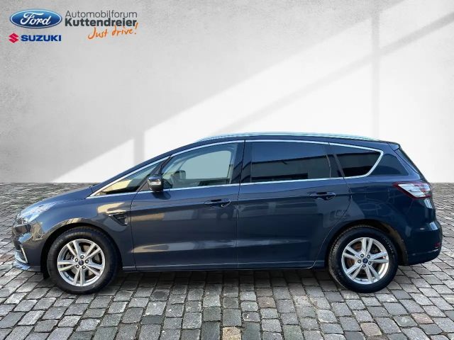 Ford S-Max Titanium