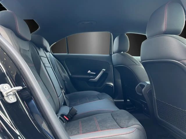 Mercedes-Benz A 200 AMG Line