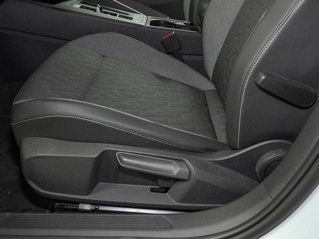 Volkswagen Golf 1.5 eTSI DSG Golf VIII Variant