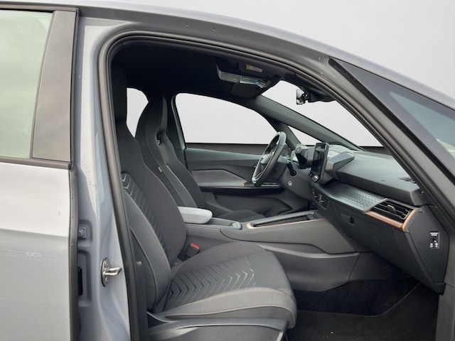 Cupra Born Born LED PDC KAMRA