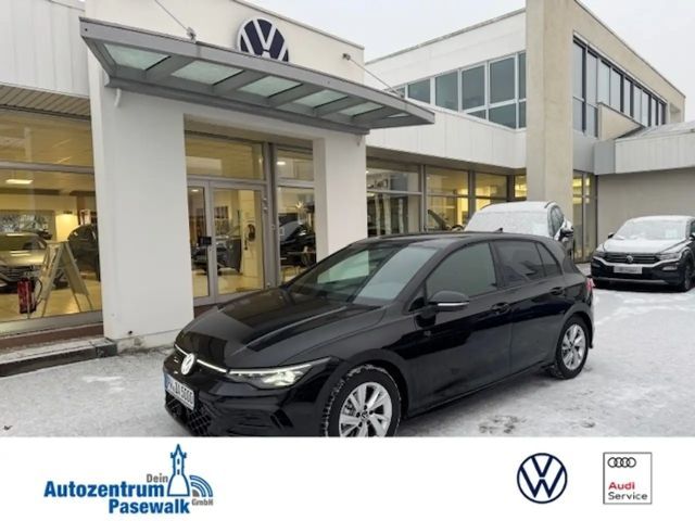 Volkswagen Golf 1.5 TSI DSG R-Line