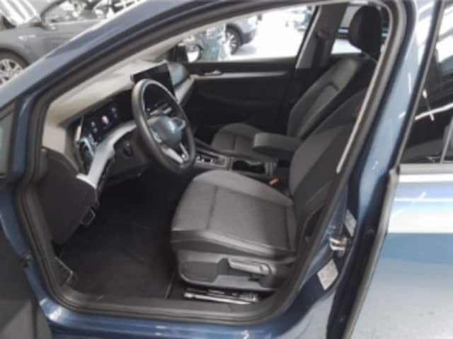 Volkswagen Golf 1.5 eTSI DSG