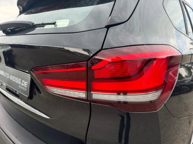 BMW X1 20dxA +NAVI+ACC+LED+APPLE+SHZ+DAB+MFL+BT+AHK+