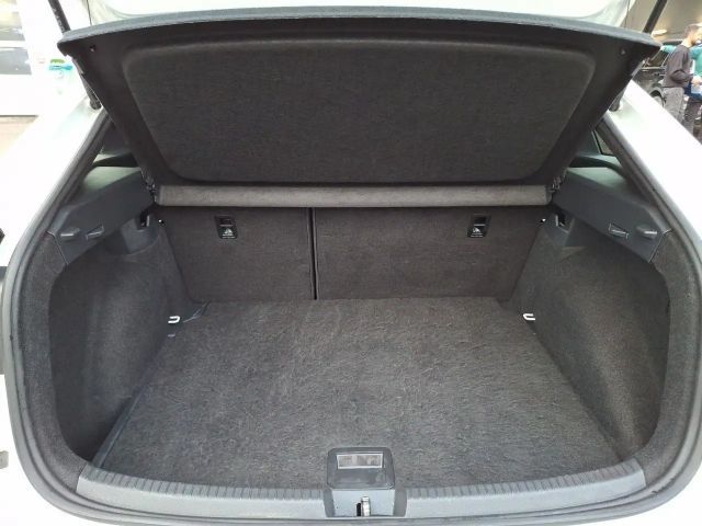 Volkswagen Taigo 1.0 TSI DSG R-Line