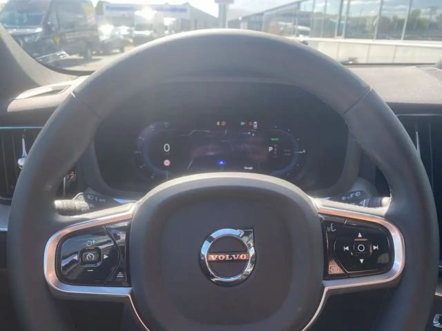 Volvo XC60 AWD Plus T8