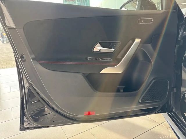 Mercedes-Benz A 200 AMG Line