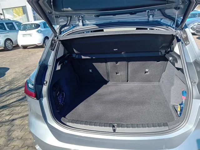 BMW 220 220i Active Tourer