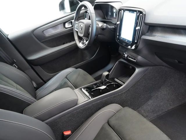 Volvo XC40 Core Recharge