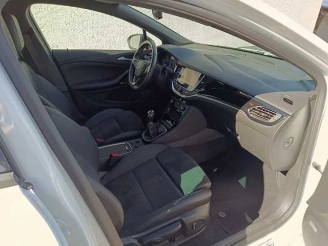 Opel Astra Sports Tourer Ultimate