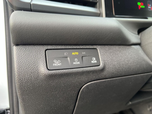 Volkswagen T-Roc 1.5 eTSI DSG R-Line