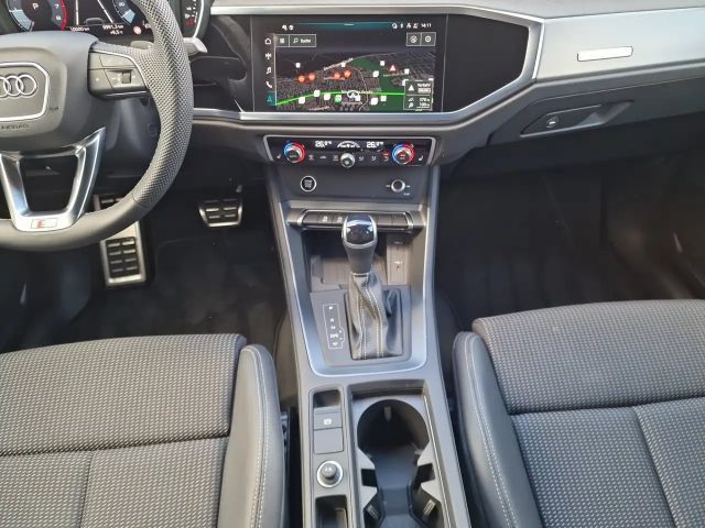 Audi Q3 35 TFSI S-Line