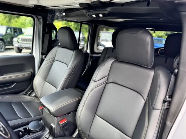 Jeep Wrangler 4xe Sahara