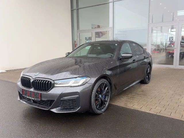 BMW 545 545e M-Sport Sedan xDrive