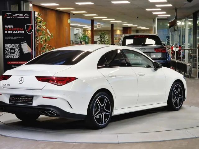 Mercedes-Benz CLA 180 AMG Line Coupé