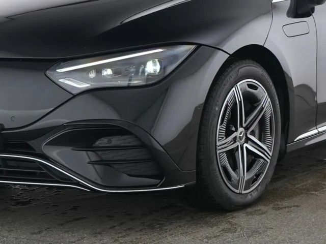 Mercedes-Benz EQE 350 4MATIC AMG Line Sedan