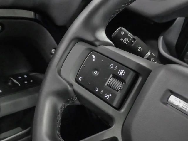Land Rover Defender 90 D250 Dynamic SE