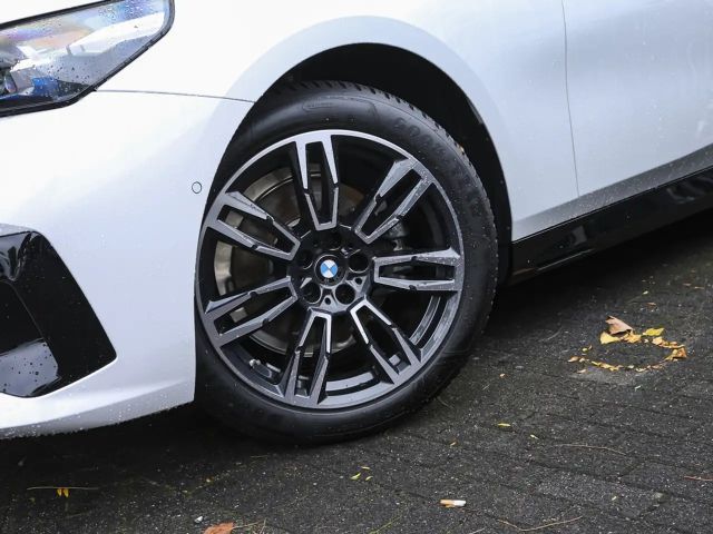 BMW 520 520i M-Sport Sedan