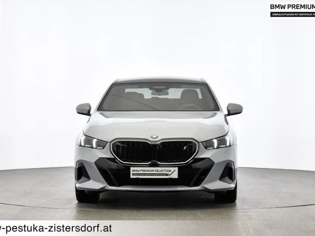 BMW i5 Sedan
