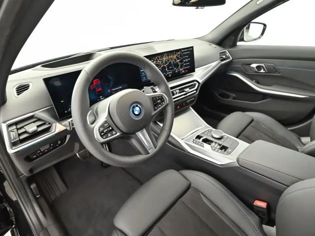BMW 330 330e xDrive