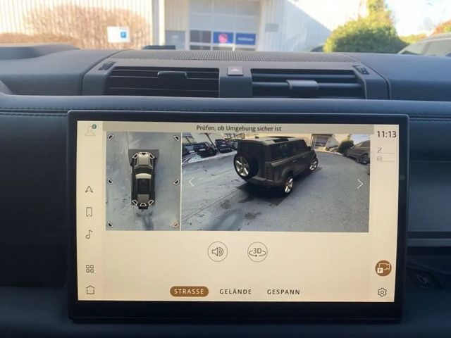 Land Rover Defender 110