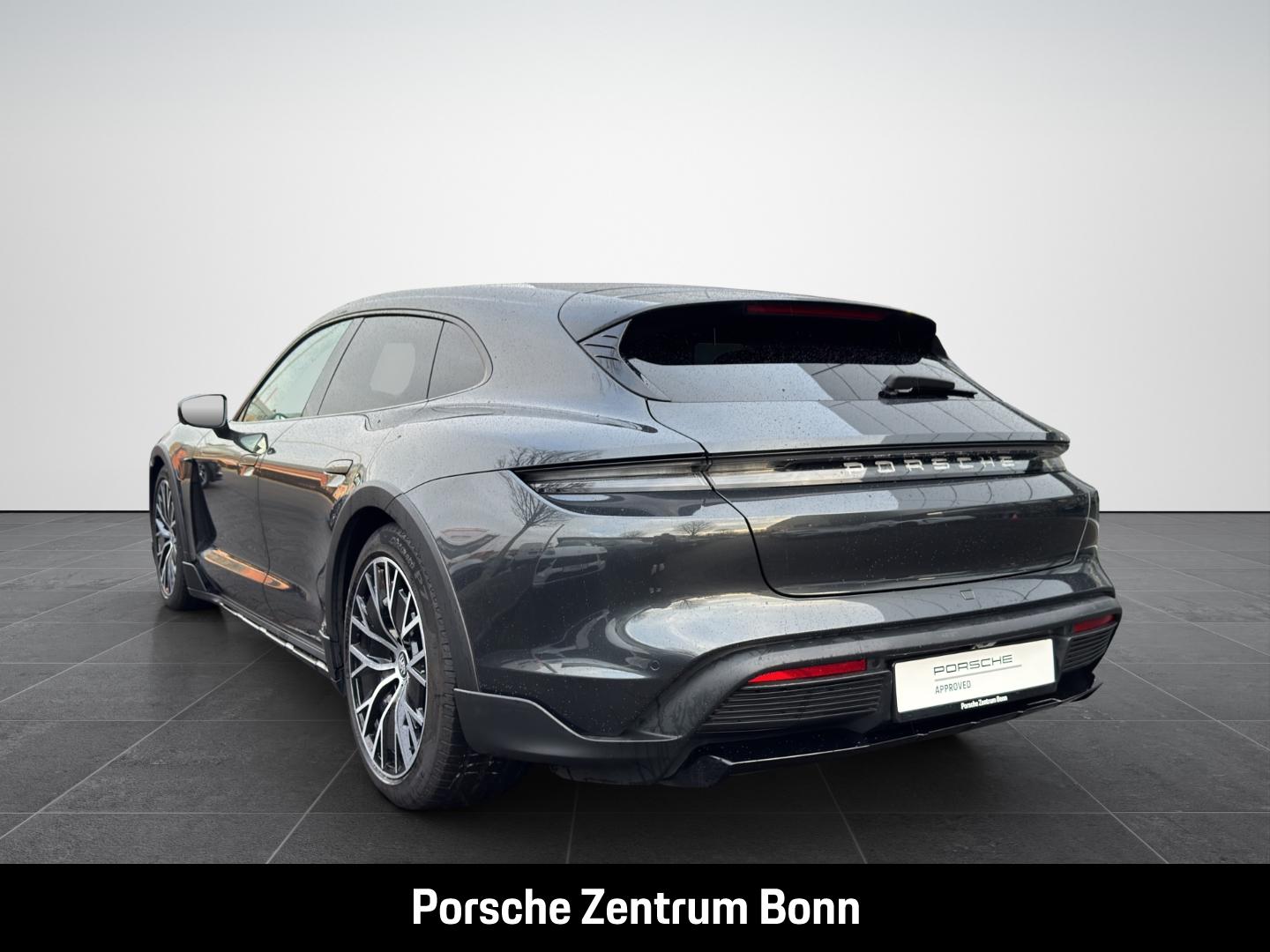 Porsche Taycan 4 Cross Turismo