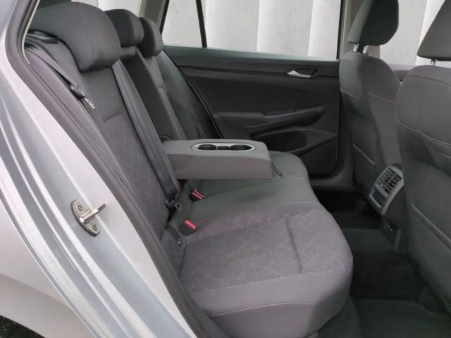 Volkswagen Golf 1.0 TSI Life Variant