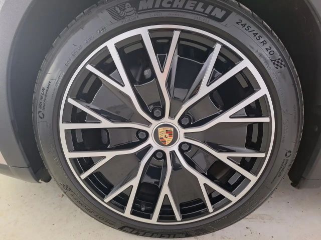 Porsche Taycan 4 Cross Turismo