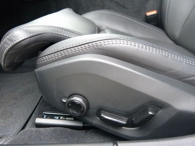 Volvo V90 Cross Country AWD Plus