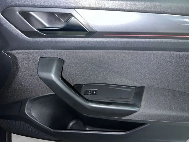 Volkswagen T-Roc 1.5 TSI DSG Sport