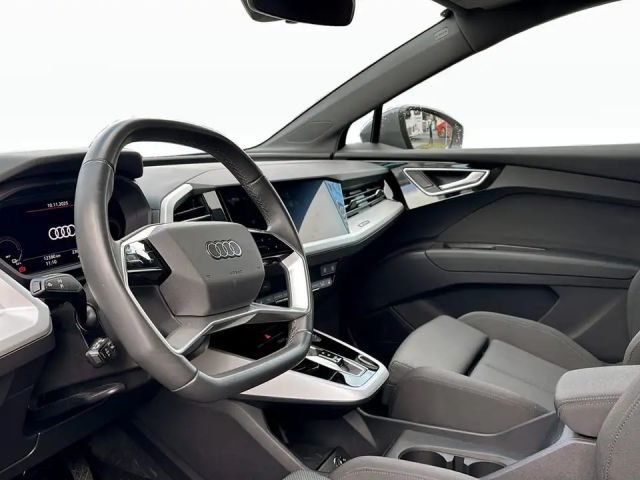 Audi Q4 e-tron Business