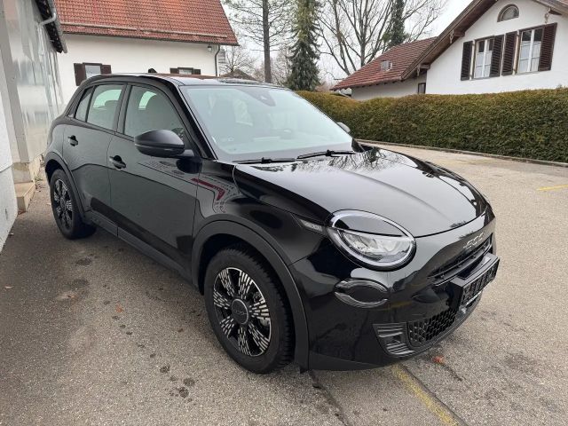 Fiat 600e 600 1.2 Hybrid Sonderedition, Navi, WinterPak, LED