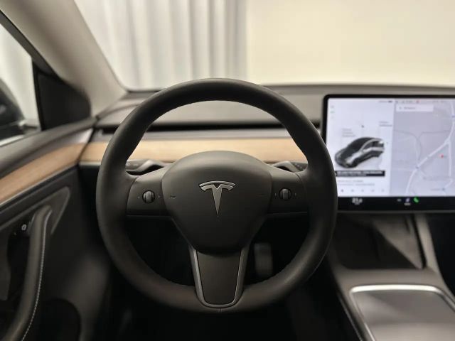 Tesla Model Y AWD Performance