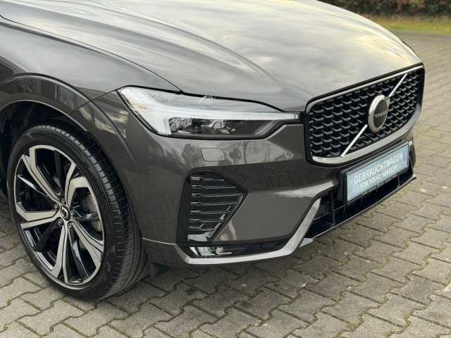 Volvo XC60 AWD Dark Plus