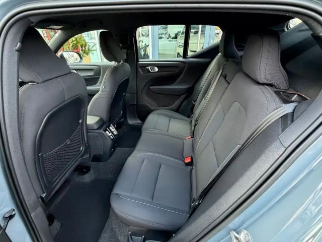 Volvo XC40 Core Recharge