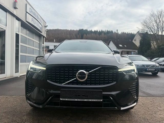 Volvo XC60 AWD Dark Plus