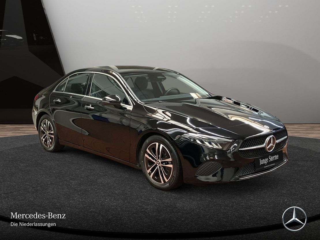 Mercedes-Benz A 180 A 180 d